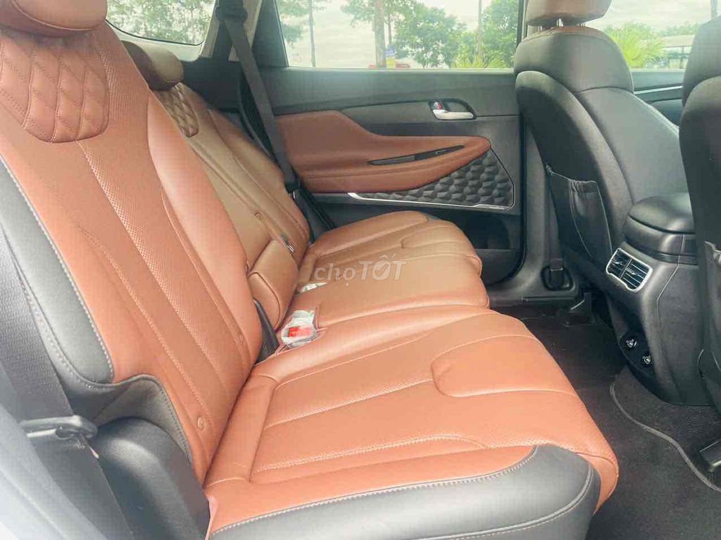 Hyundai Santafe 2024 2.2 tiêu chuẩn 2,3 vạn km!. Mua bán Ô tô tại Quận Hoàng Mai Hà Nội được đăng bởi Dương Xuân Trường hình 12