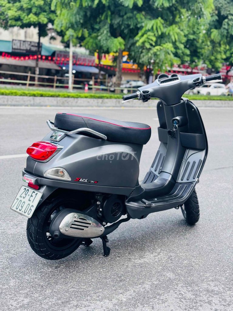 Vespa S 125 3Vie đèn vuông ghi nhám 2015 zin 100%. Mua bán Xe máy tại Quận Cầu Giấy Hà Nội được đăng bởi nguyễn bích thuỷ hình 6