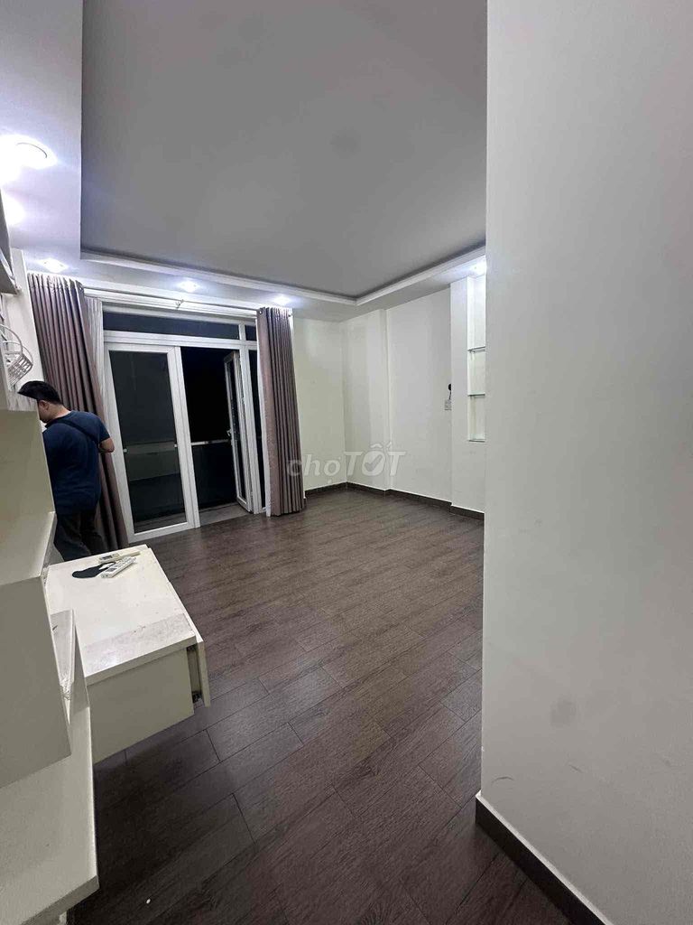 full nội thất đầy đủ giường bếp máy lạnh máy giặt