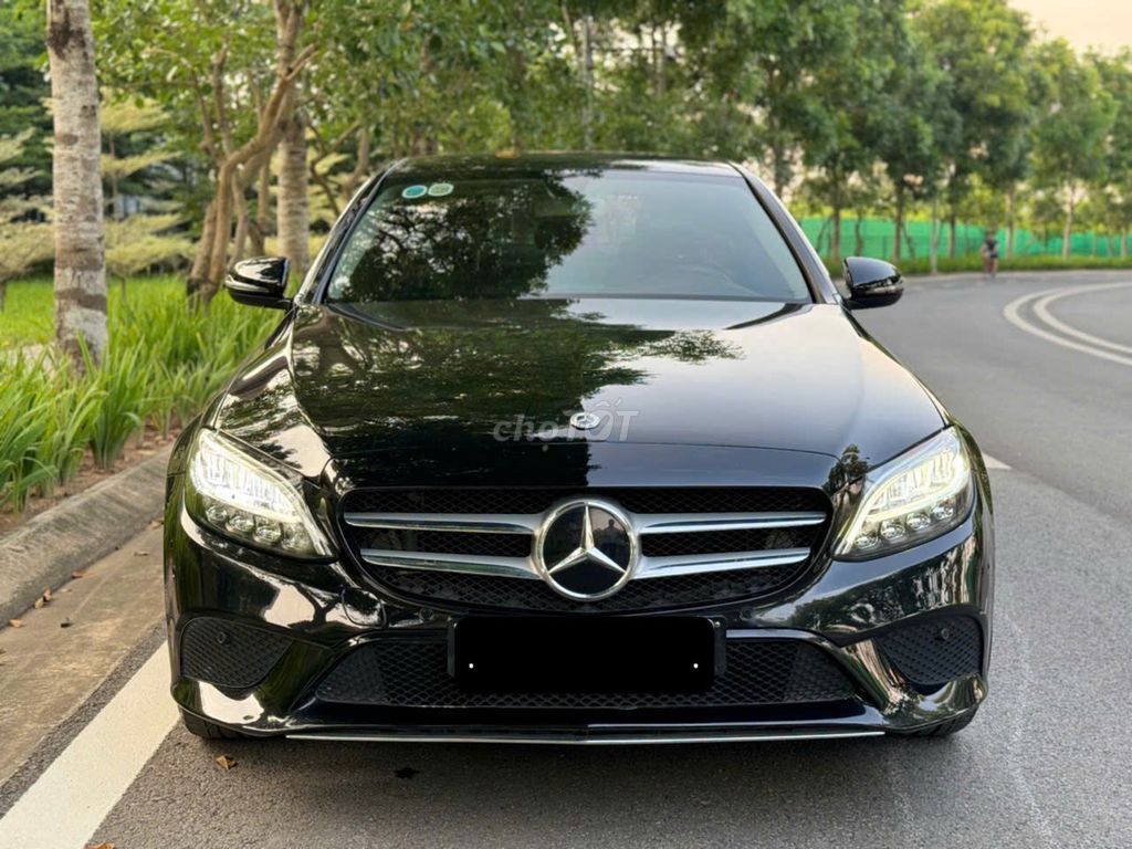 Mercedes Benz 2020 C180 - 50000 km. Mua bán Ô tô tại Quận Thanh Xuân Hà Nội được đăng bởi Nguyễn Tuấn Hoàng hình 1