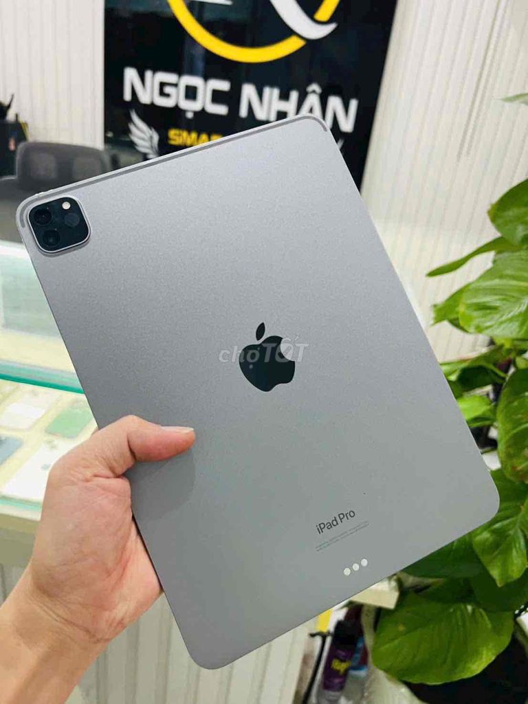 Apple iPad Pro M2 128GB Bạc wifi VN zin áp đẹp99%. Mua bán Máy tính bảng tại Thành phố Biên Hòa Đồng Nai được đăng bởi Oanh Hoang hình 1