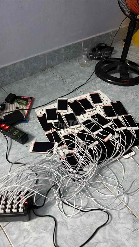 Apple iPhone 8 màu Đen. Mua bán Điện thoại tại Quận Bình Thạnh Tp Hồ Chí Minh được đăng bởi Trần Chí hình 1