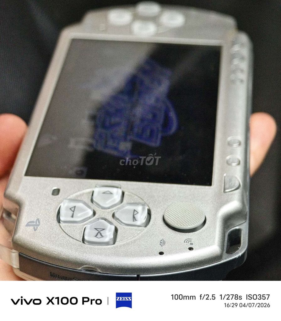 Máy chơi game Sony PSP 2000 Bạc 32GB Đã sử dụng. Mua bán Thiết bị chơi game tại Thành phố Đà Lạt Lâm Đồng được đăng bởi ALAN LÊ hình 1