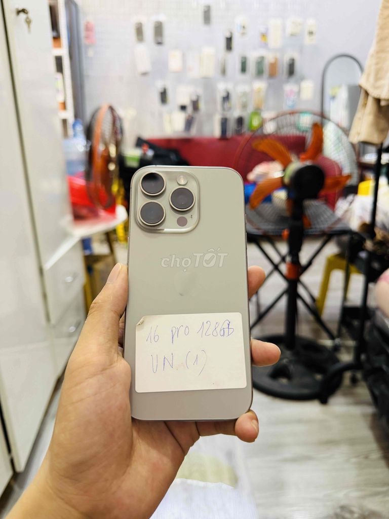 Apple iPhone 16 Pro 128GB vn/a như mới. Mua bán Điện thoại tại Quận Hải Châu Đà Nẵng được đăng bởi Hoàng Táo 273 Nguyễn Hoàng Đà Nẵng hình 1