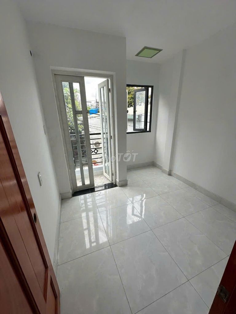 Nhà hẻm 592 Nguyễn Văn Quá, DT 4x7m, nhà đẹp hẻm 3m_ Công chứng liền