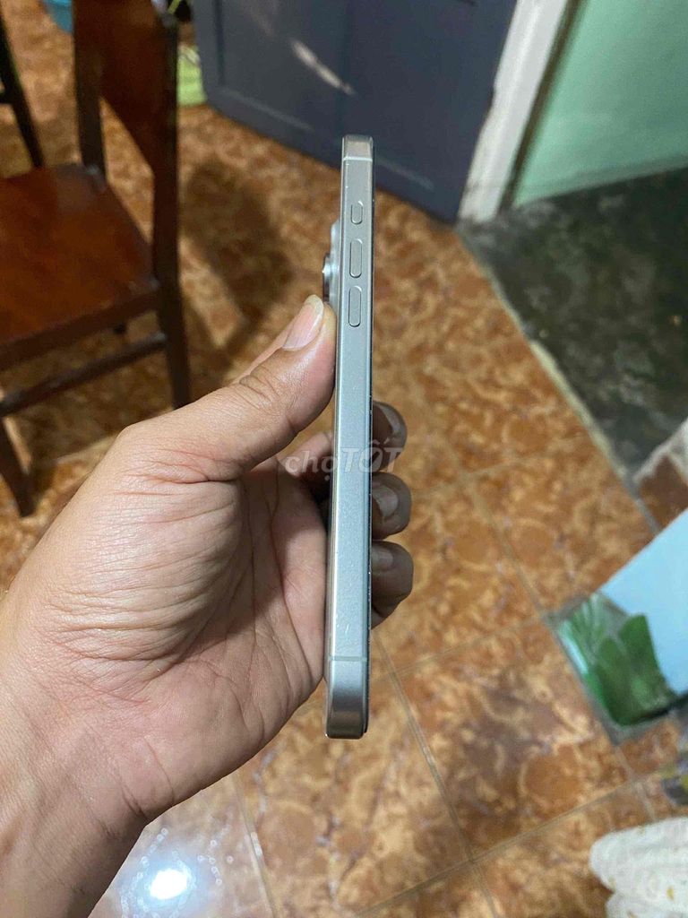 Apple iPhone 16 Pro Max 256GB Bạc 93%. Mua bán Điện thoại tại Quận 12 Tp Hồ Chí Minh được đăng bởi Tu hình 1