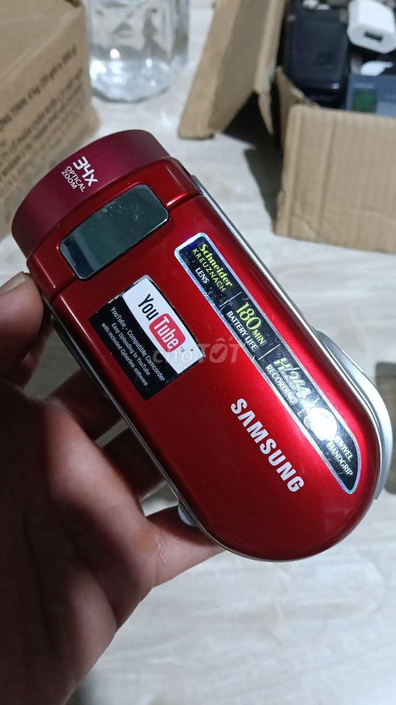 Máy quay phim Samsung đỏ 2GB. Mua bán Máy ảnh, Máy quay tại Quận Tân Bình Tp Hồ Chí Minh được đăng bởi Hậu hình 1