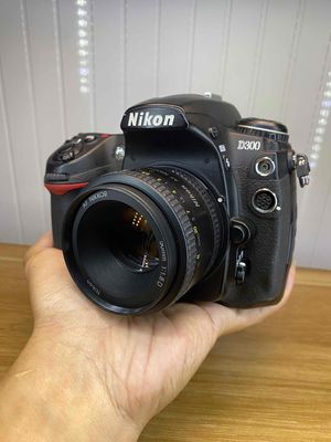 Combo Nikon D300 kèm lens nikon 50f1.8d