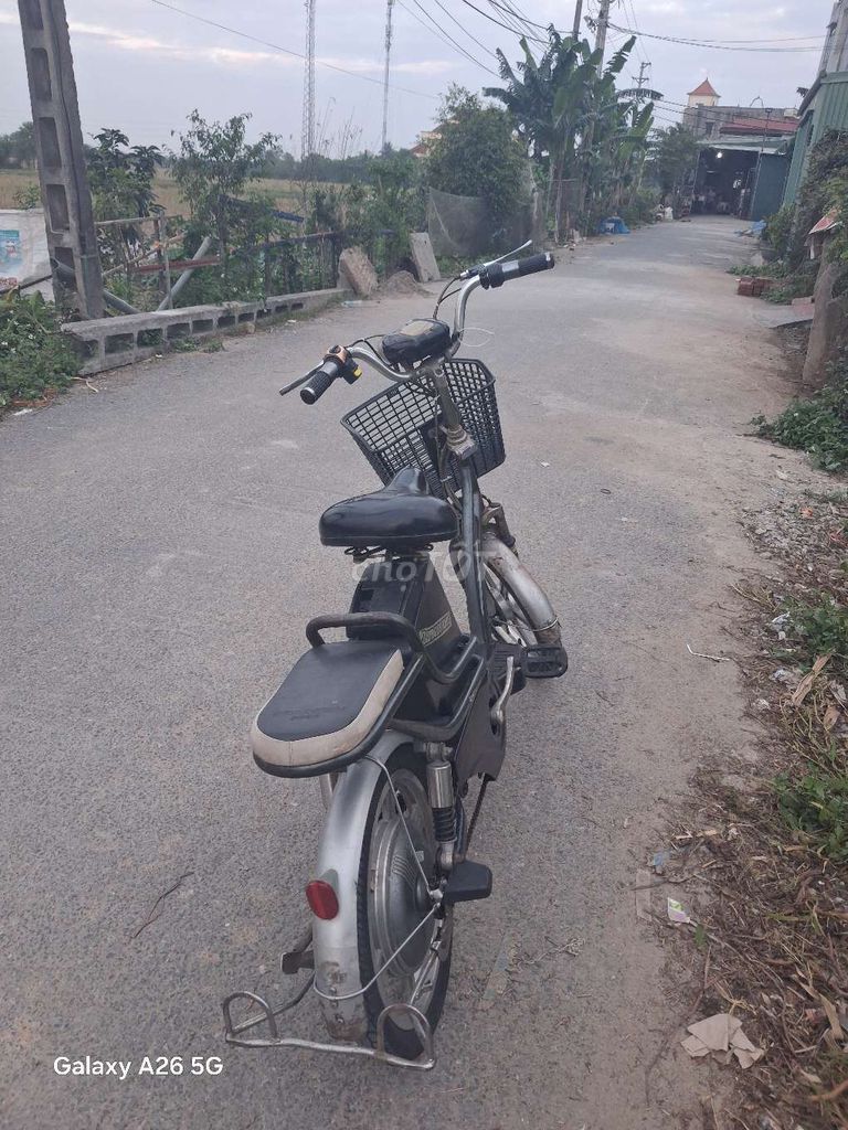 Xe đạp điện Bridgestone Đen Đã sử dụng. Mua bán Xe điện tại Huyện Vụ Bản Nam Định được đăng bởi Sói Xám hình 3