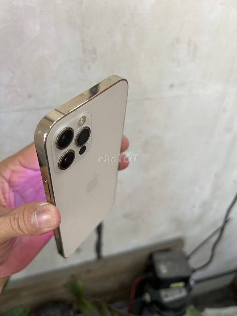 Apple iPhone 12 Pro 128GB Vàng quốc tế pin 95. Mua bán Điện thoại tại Quận Phú Nhuận Tp Hồ Chí Minh được đăng bởi Huỳnh Đức Trung  hình 1