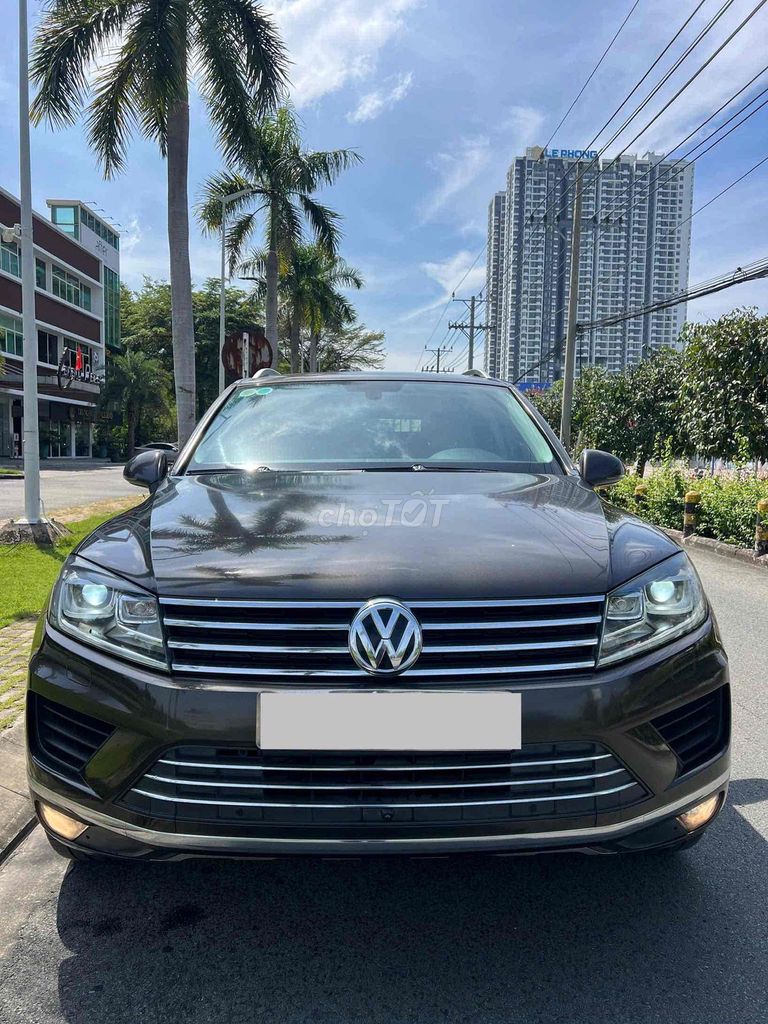 Volkswagen Touareg 2016 GP 3.6 AT 4WD xe rất đẹp. Mua bán Ô tô tại Thành phố Thuận An Bình Dương được đăng bởi Ngọc Hà hình 1