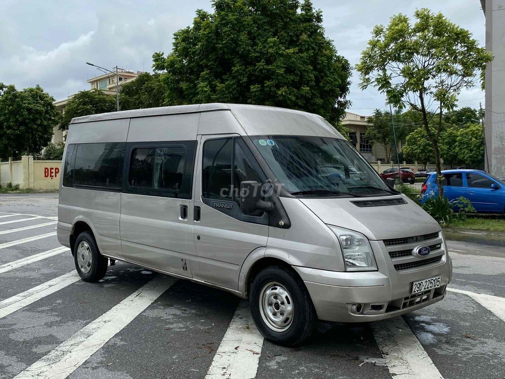 xe Ford Transit 2013 Standard MID - 300000 km