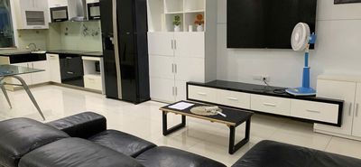 Аренда · 2 комн. · 80 м² · Quận 7, ул. Phạm Hữu Lầu