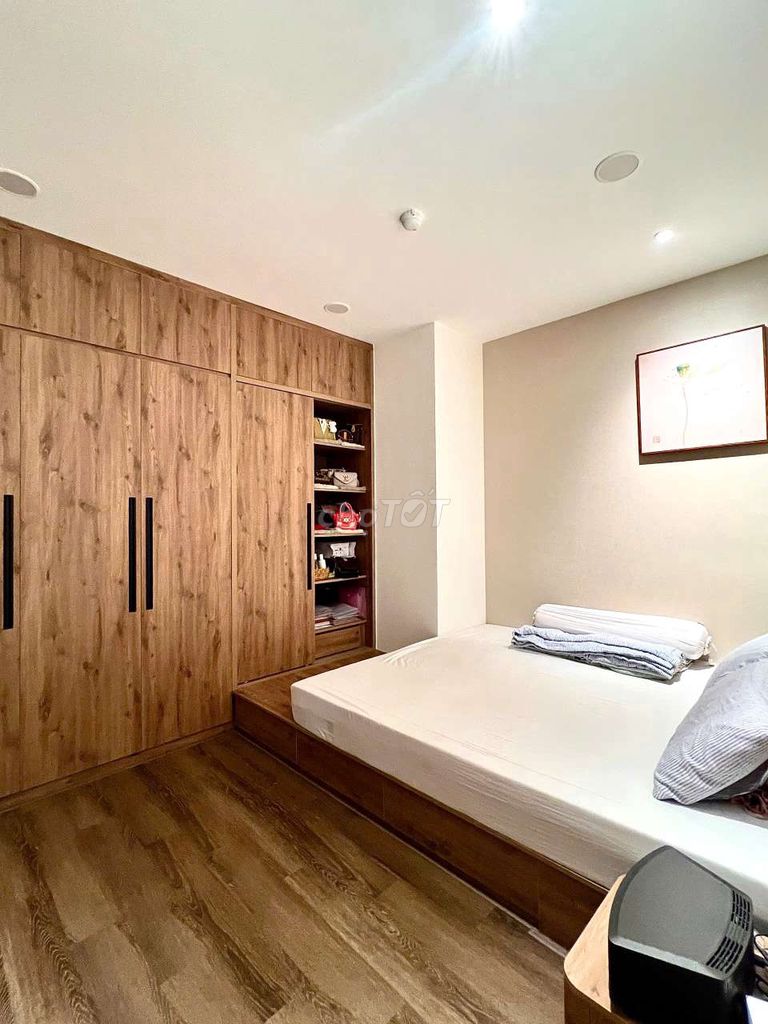 Bán căn 3 phòng ngủ  The Western Capital 3,3 tỷ