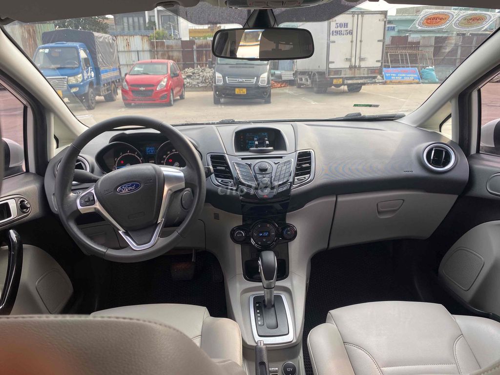 Ford Fiesta Titanium 2015. Mua bán Ô tô tại Quận Tân Phú Tp Hồ Chí Minh được đăng bởi Thành Dũng hình 6