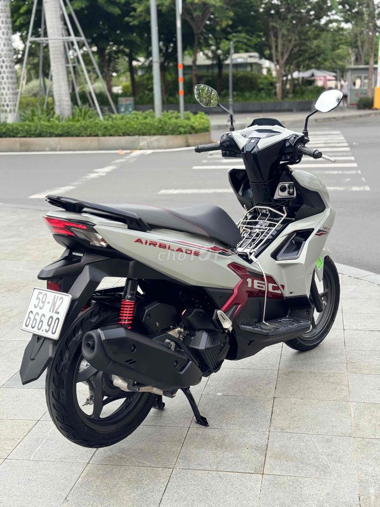 Honda Airblade 4 клапана 160 2025 Спецверсия
