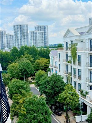 Bán nhà phố thô Vinhomes Quận 9 có sổ, không vay, giá chỉ 14.5 tỉ. Mua bán nhà ở tại Thành phố Thủ Đức Tp Hồ Chí Minh được đăng bởi Tô Nguyệt