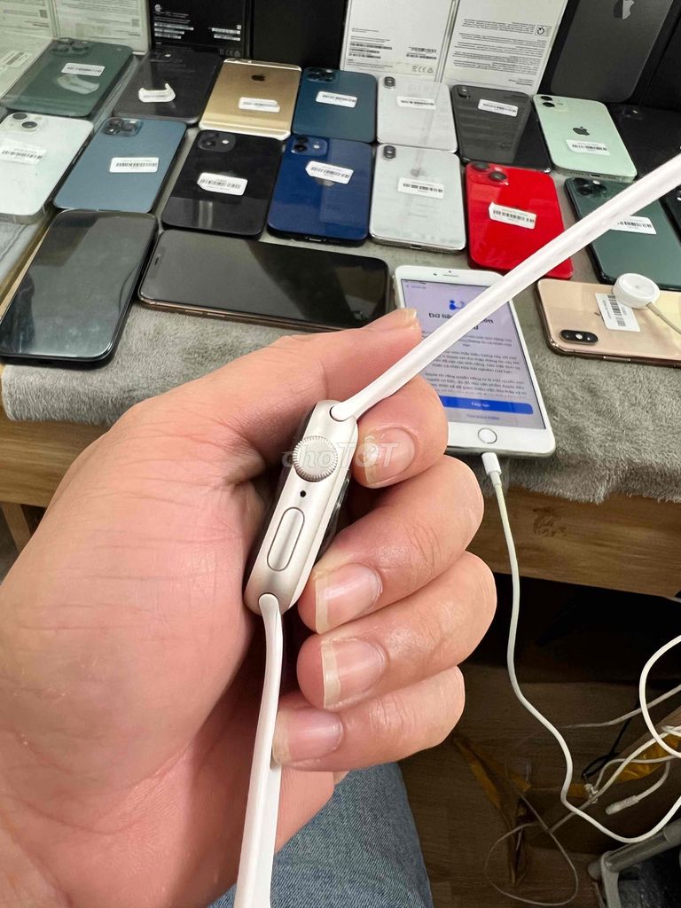 Apple watch Se 2 40 gps zin đẹp nguyên áp. Mua bán Thiết bị đeo thông minh tại Quận Đống Đa Hà Nội được đăng bởi Lê Khuyến hình 3