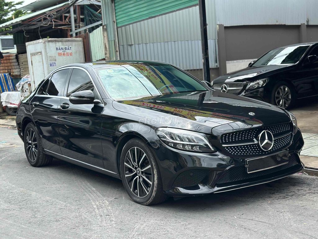 Mercedes Benz C200 - 56000 km model 2020. Mua bán Ô tô tại Quận 7 Tp Hồ Chí Minh được đăng bởi Thông Sport  hình 3