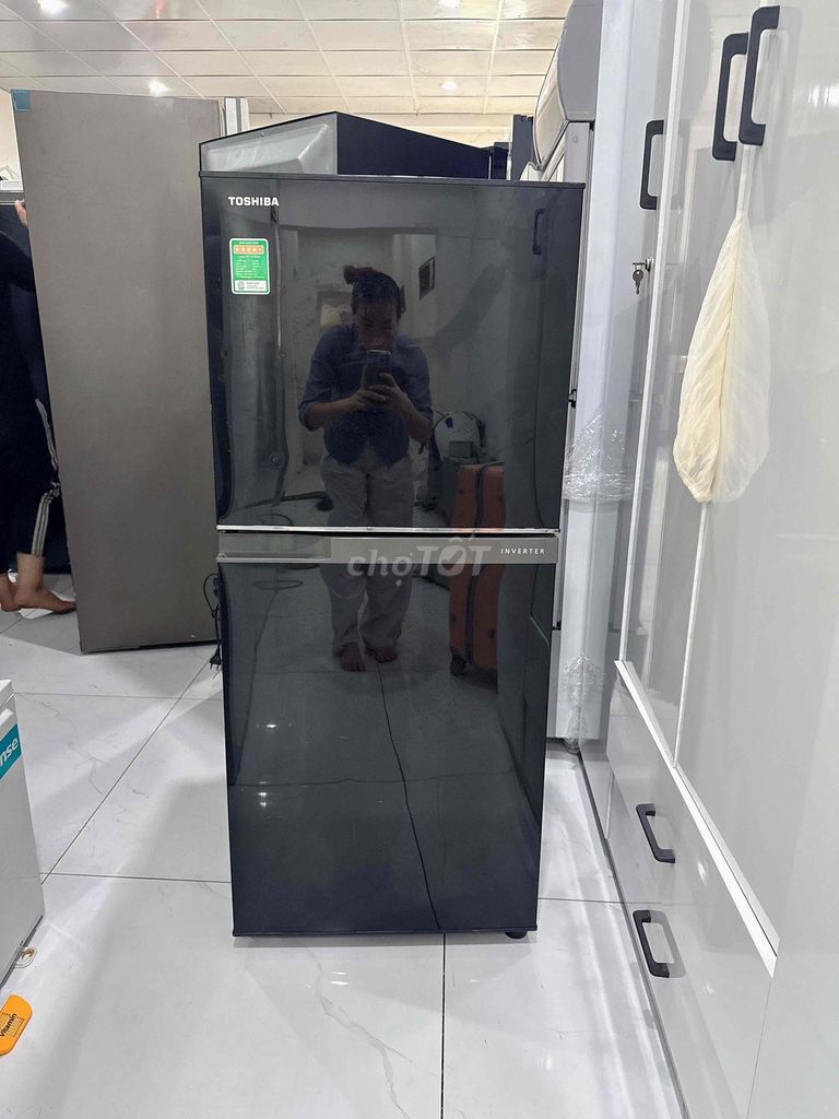 Tủ lạnh Toshiba 180L Đen Không đóng tuyết. Mua bán Tủ lạnh tại Thành phố Thủ Đức Tp Hồ Chí Minh được đăng bởi long hình 1