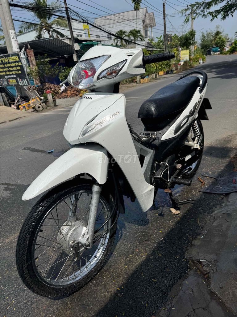 anpha xe đẹp máy êm zin.9chủ lh ***. Mua bán Xe máy tại Huyện Phong Điền Cần Thơ được đăng bởi Thanh Dang Hoang hình 2