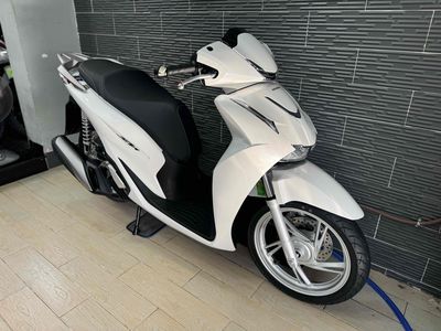 Honda SH125 2026 màu Trắng Mới 100%. Mua bán Xe máy tại Quận Bình Thạnh Tp Hồ Chí Minh được đăng bởi kelwin