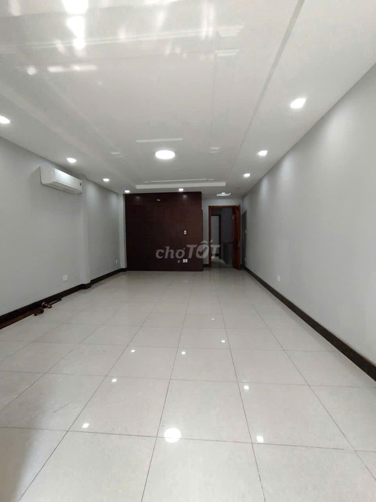Аренда · 4 комн. · 90 м² · Quận Bình Tân, ул. Đường số 4