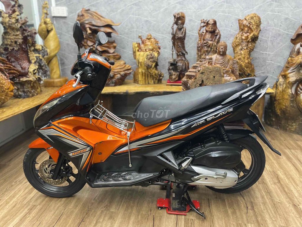 👉Airblade 2015 chính chủ biển SG máy bao êm. Mua bán Xe máy tại Quận 7 Tp Hồ Chí Minh được đăng bởi Xe Cũ Hiếu CT hình 6