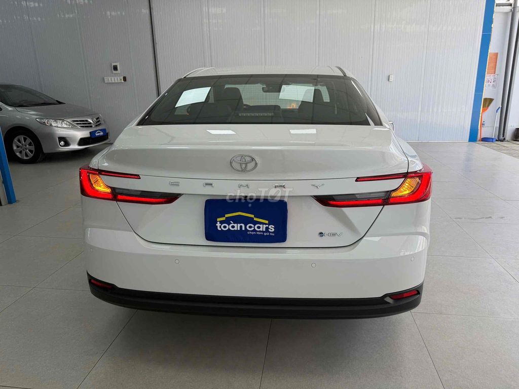 Toyota Camry 2025 2.5HV đi đúng 2000 km. Mua bán Ô tô tại Huyện Bắc Tân Uyên Bình Dương được đăng bởi pham dân hình 8