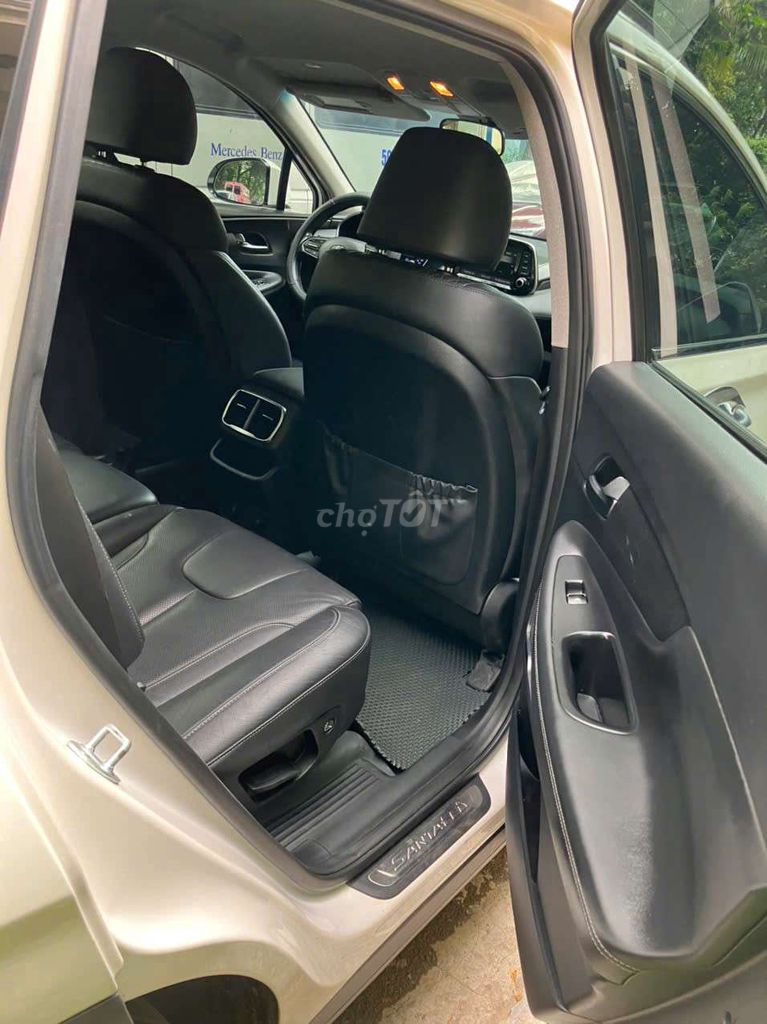 Gia đình cần bán xe Hyundai Santa Fe dầu SX 2019. Mua bán Ô tô tại Quận Gò Vấp Tp Hồ Chí Minh được đăng bởi Kinh Quốc  hình 6