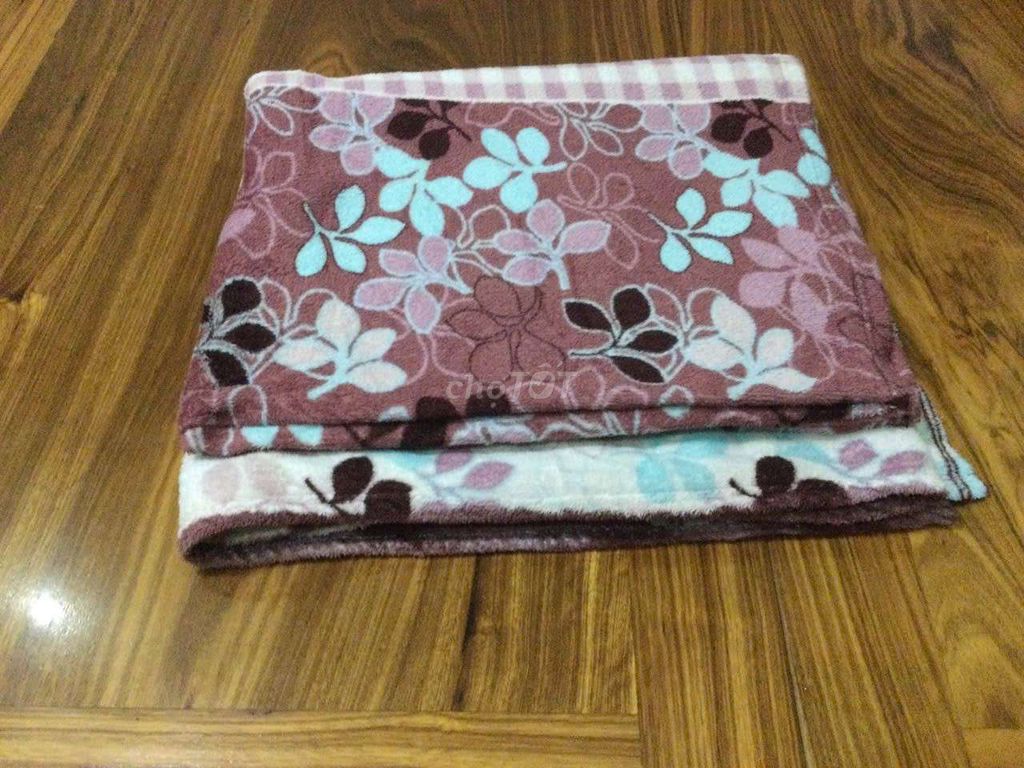Chăn bông  2m20x1m80. Mua bán Giường, chăn ga gối nệm tại Quận Gò Vấp Tp Hồ Chí Minh được đăng bởi Ivan hình 1