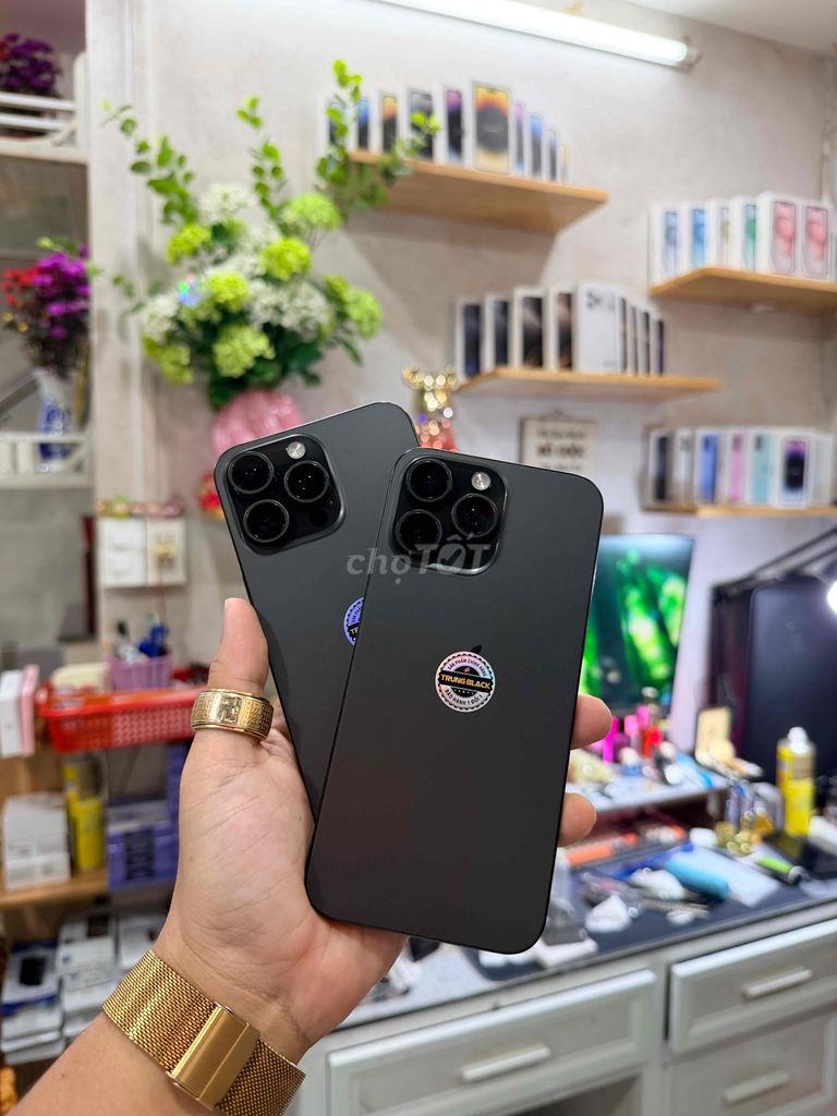 Apple iPhone 15 Pro Max 512GB Đen Huyền Bí. Mua bán Điện thoại tại Thành phố Long Xuyên An Giang được đăng bởi Trung Black Long Xuyên hình 1