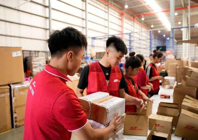 J&T EXPRESS TUYỂN DỤNG NHÂN VIÊN KHO
