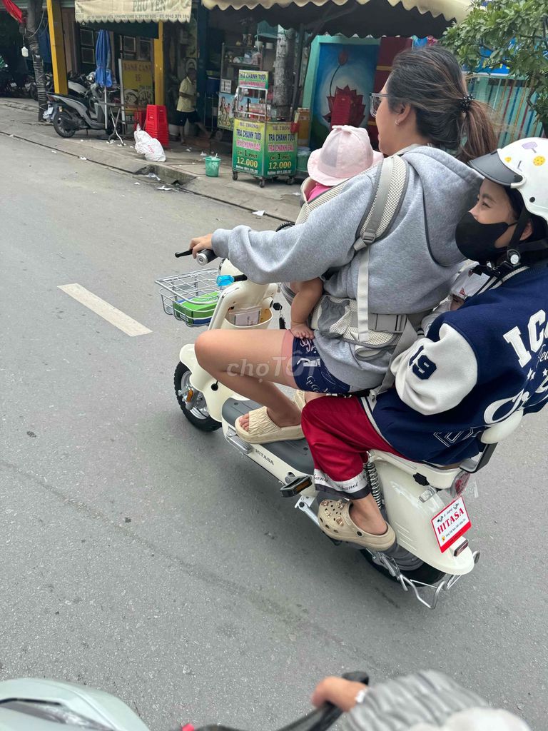 Xe điện Hitasa dùng 2 3lần. Mua bán Xe điện tại Thành phố Dĩ An Bình Dương được đăng bởi Trâm Ngọc hình 3