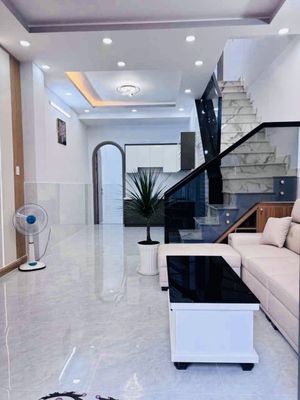 NHÀ MỚI GIÁP QUẬN 6 - TL 10 - HẺM 1/ Ô TÔ TỚI NHÀ - 3 PN - GIÁ 4T99 TL