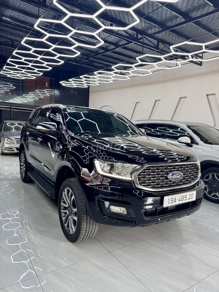 Ford Everest Titanium 2020 2.0 Turbo 4x4 AT Черный