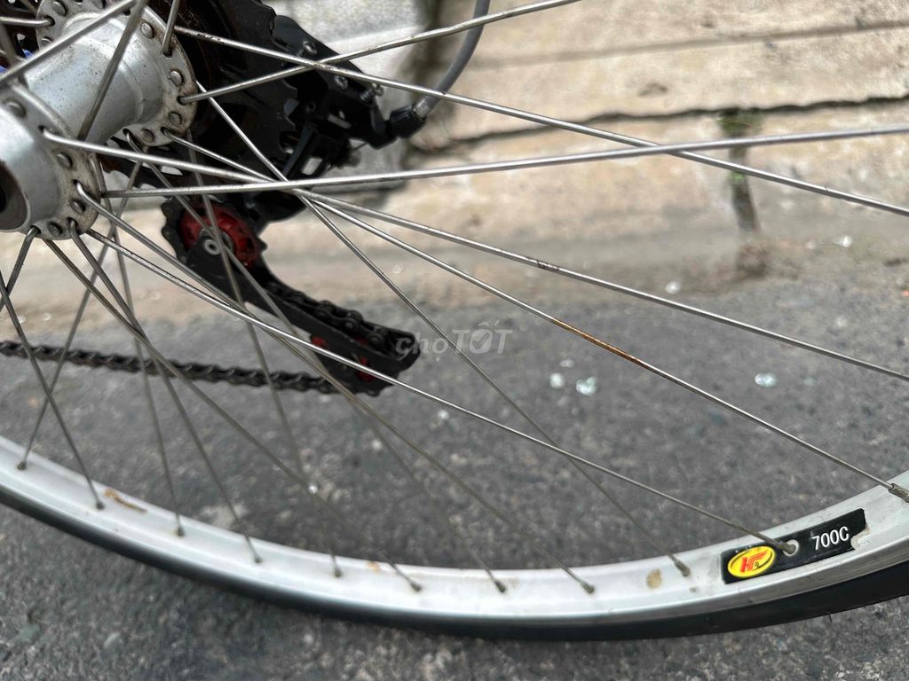 Cần bán xe đạp Louis Garneau (Canada)