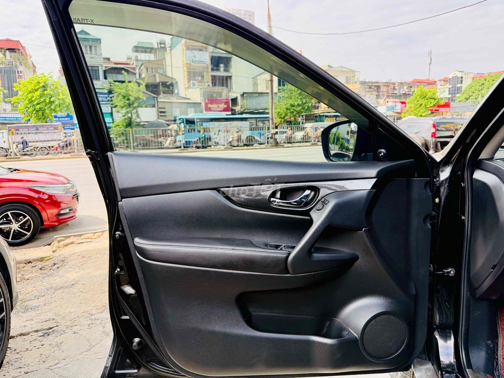 Nissan X-trail 2.5 Awd Premium. Mua bán Ô tô tại Quận Hoàng Mai Hà Nội được đăng bởi Phạm quang đồng hình 16