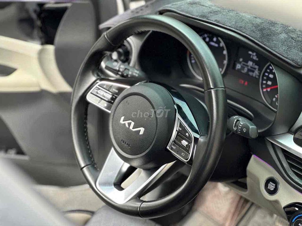 Kia K3 2022 Màu Trắng, Số Tự Động, Sedan. Mua bán Ô tô tại Thành phố Dĩ An Bình Dương được đăng bởi hợi hình 5