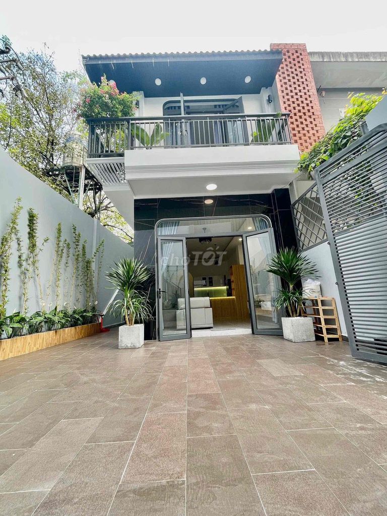 Rent · 3 bd · 102 м² · Quận Gò Vấp, ул. Phan Huy Ích