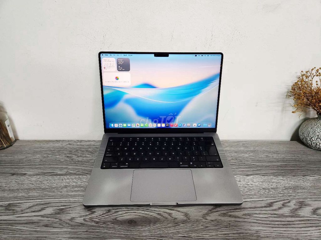 Macbook Pro M1 Max / 32G / 1TB / 14inch k lỗi lầm. Mua bán Laptop tại Quận Đống Đa Hà Nội được đăng bởi Cửa hàng công nghệ Brostore hình 1