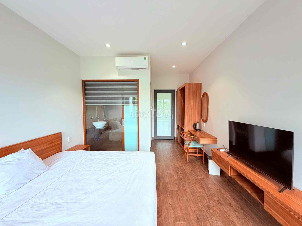 Sea-view studio with pool on Lê Văn Huân — photo 10