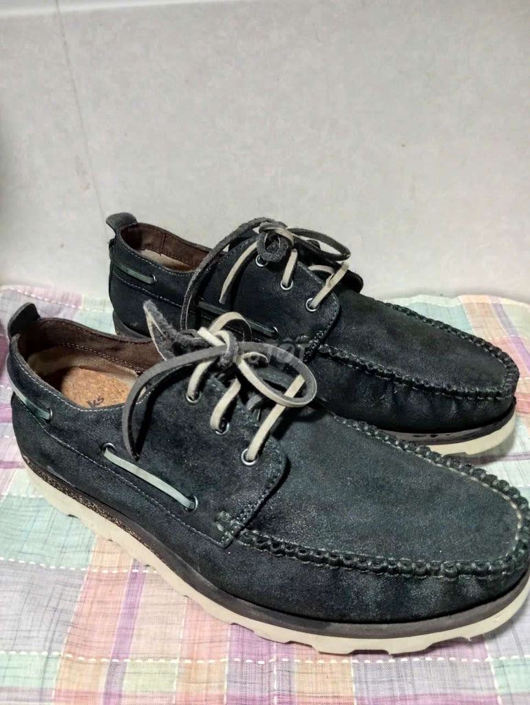 Giày da lộn Clarks