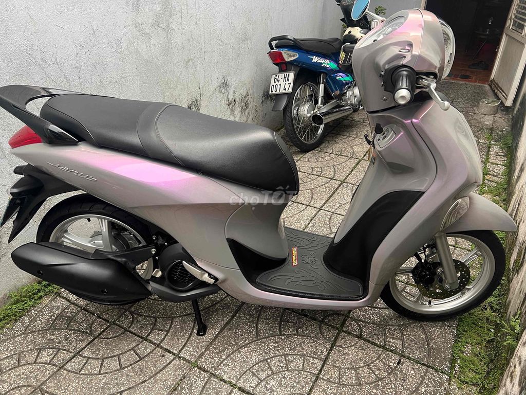 janus mẩu mới chạy ít cực đẹp. Mua bán Xe máy tại Quận Ninh Kiều Cần Thơ được đăng bởi Vincom HV hình 2