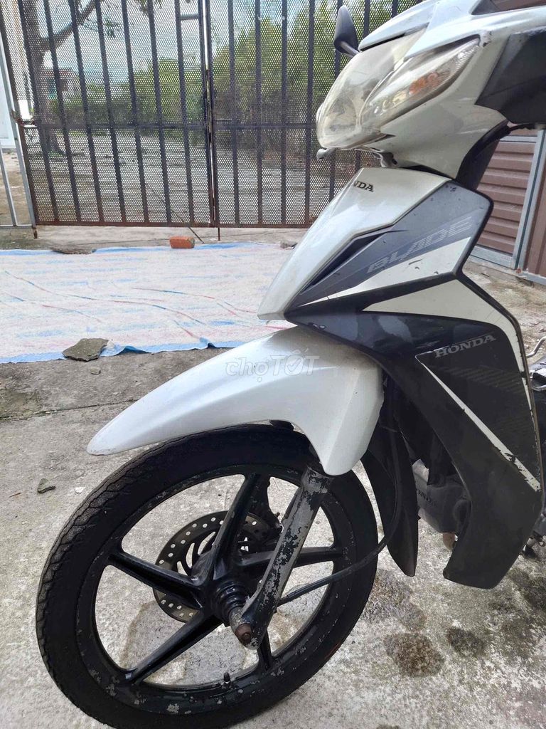 Honda Blade 2016 BS 69M1. Mua bán Xe máy tại Quận Ninh Kiều Cần Thơ được đăng bởi Cầm Đồ Anh Quý hình 3