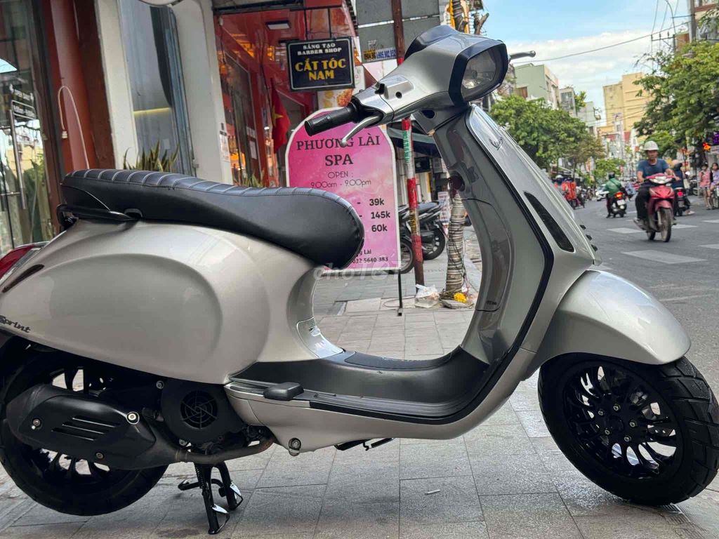 Piaggio Vespa Sprint 2015 серебристый, отличное состояние