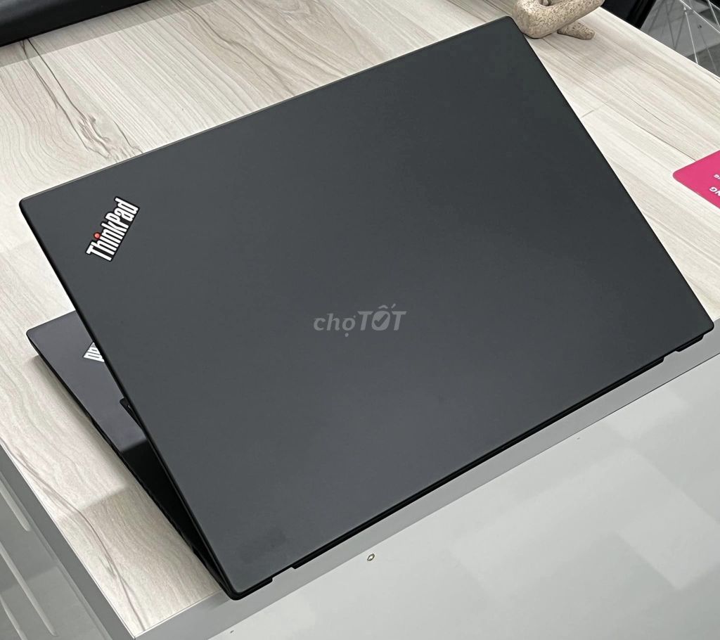 Thinkpad T490 i5 8th/16/512/VGA/FHD 99%