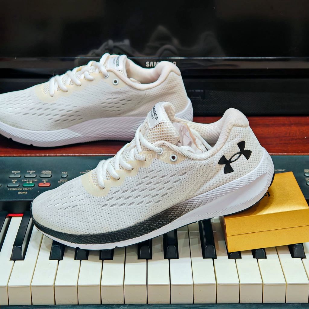 [CHÍNH HÃNG][Mới 99%] Under Armour Charged Pursuit. Mua bán Giày dép tại Quận Bình Thạnh Tp Hồ Chí Minh được đăng bởi chú CÔNG AN bán giày CHÍNH HÃNG hình 1