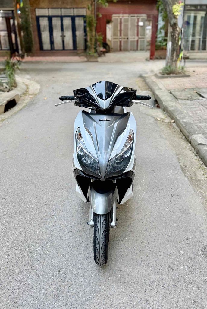 Airblade 125 chính chủ máy zin chất. Mua bán Xe máy tại Quận Bắc Từ Liêm Hà Nội được đăng bởi XE MÁY ÁNH QUÂN hình 1