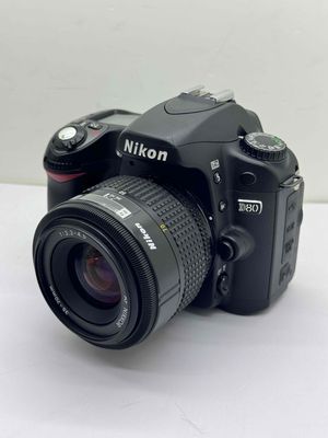 Nikon D80 + 35-70